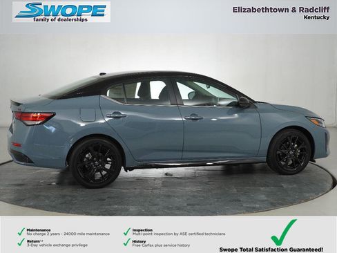 New 2025 Nissan Sentra SR w/ Midnight Edition image 3