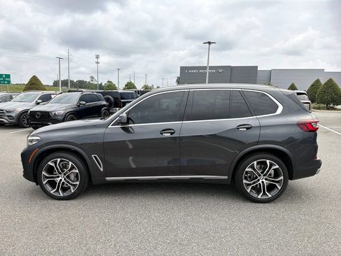Used 2023 BMW X5 sDrive40i w/ Premium Package RWD image 2