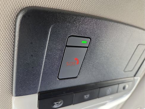Used 2025 Nissan Pathfinder SL AWD/4WD image 21