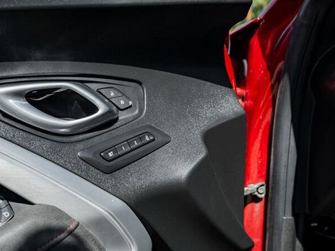 Used 2018 Chevrolet Camaro ZL1 RWD image 26