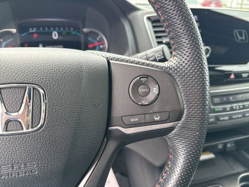 Used 2022 Honda Pilot TrailSport image 17