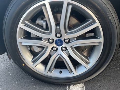 Used 2022 Ford Edge Titanium w/ Equipment Group 301A image 10