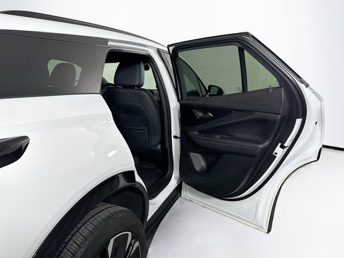 Used 2024 Chevrolet Blazer EV RS AWD/4WD image 31