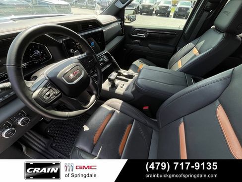 Used 2024 GMC Sierra 1500 AT4 w/ Technology Package AWD/4WD image 9