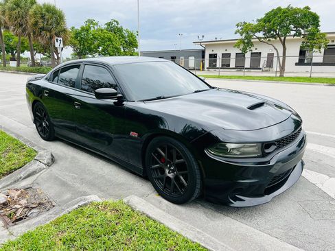 Used 2018 Dodge Charger R/T Scat Pack RWD image 7