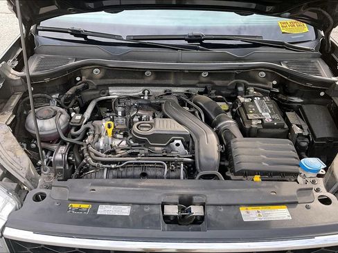 Used 2022 Volkswagen Taos SE FWD image 28