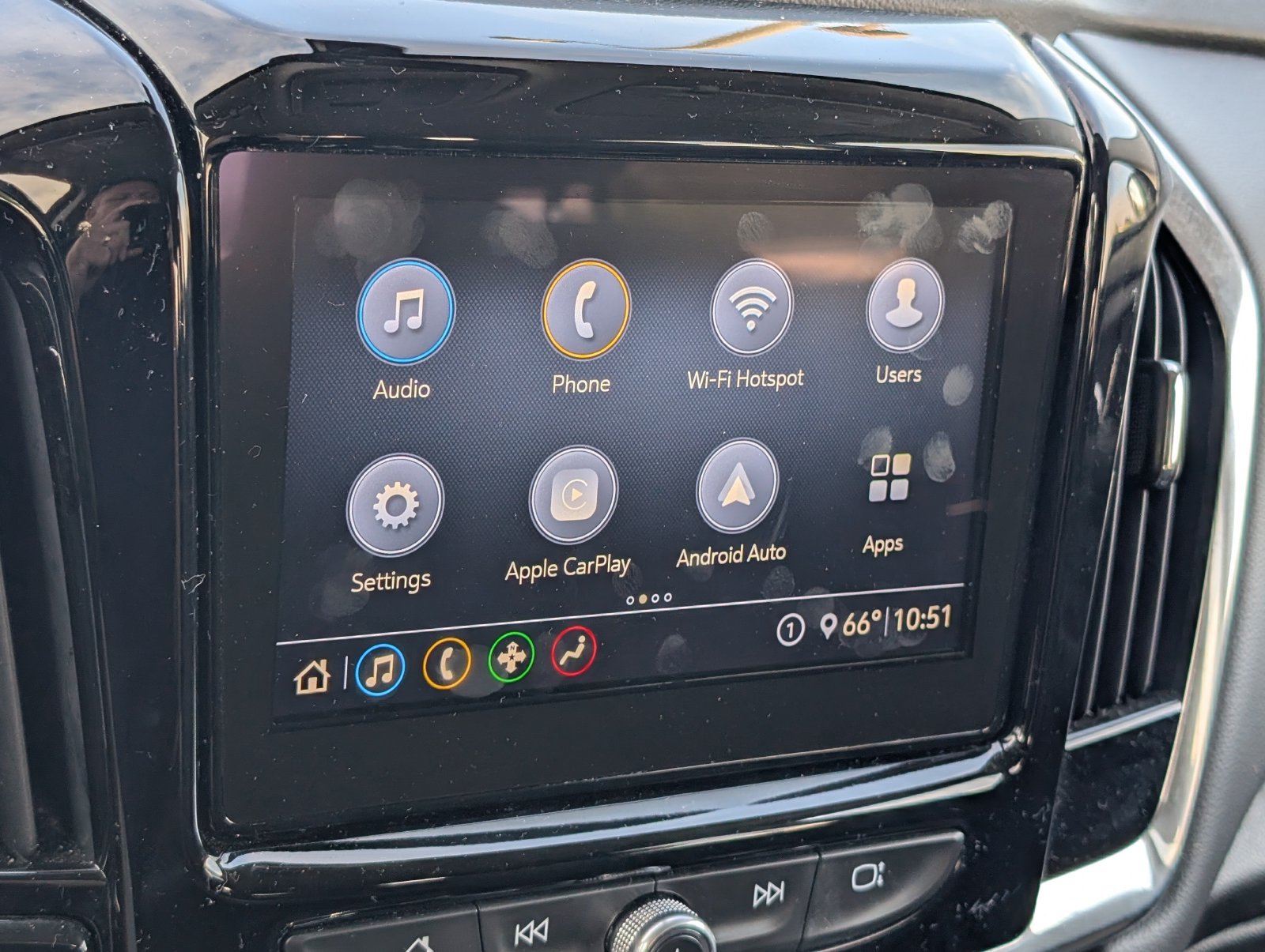 Used 2020 Chevrolet Traverse LT w/ LPO, Blackout Package AWD/4WD image 12