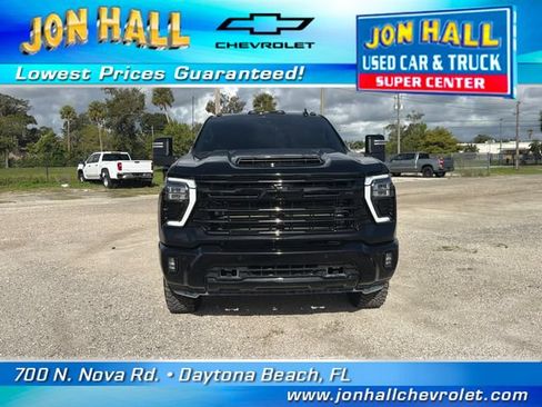 Used 2026 Chevrolet Silverado 2500 LTZ w/ LTZ Plus Package AWD/4WD image 16