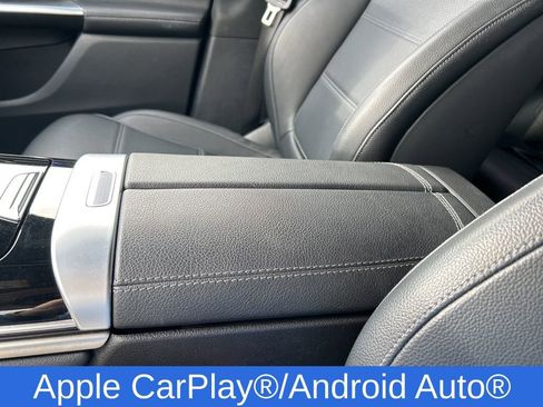 Used 2024 Mercedes-Benz GLC 300 4MATIC image 32