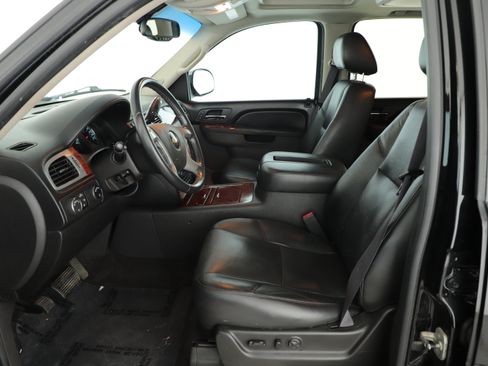 Used 2011 Chevrolet Suburban LTZ AWD/4WD image 15