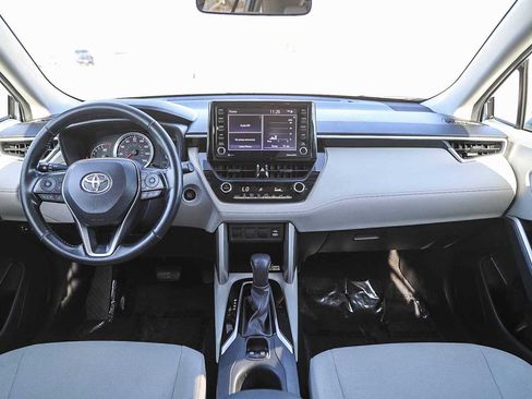 Certified 2022 Toyota Corolla Cross LE image 13