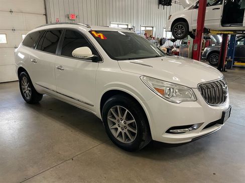 Used 2017 Buick Enclave Convenience FWD image 5