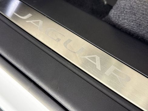 Used 2025 Jaguar F-PACE R-Dynamic S image 18