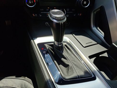Used 2018 Chevrolet Corvette Stingray Coupe RWD image 19