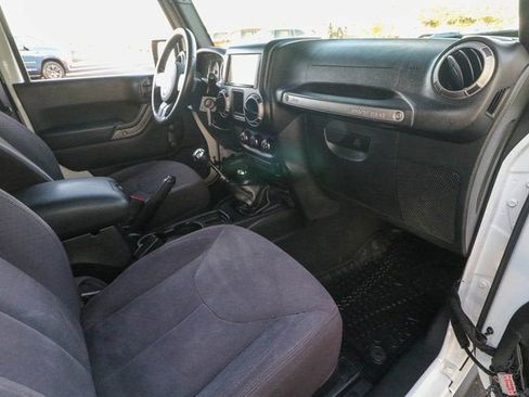 Used 2015 Jeep Wrangler Sport AWD/4WD image 19