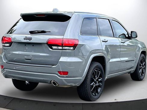 Certified 2022 Jeep Grand Cherokee Laredo X RWD image 9
