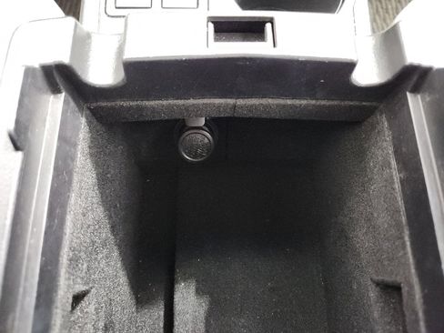 Used 2019 Subaru Outback 2.5i Limited AWD/4WD image 29