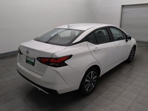 Used 2025 Nissan Versa SV FWD image 9