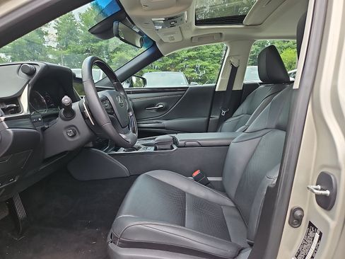 Used 2021 Lexus ES 250 w/ Premium Package AWD/4WD image 13