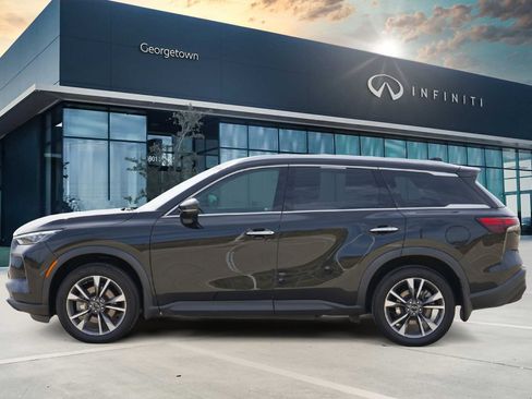 Certified 2023 INFINITI QX60 Luxe w/ Performance Audio Package image 6