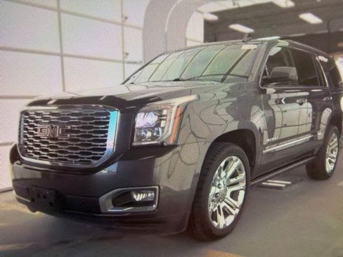 Used 2019 GMC Yukon Denali w/ Denali Ultimate Package RWD image 5