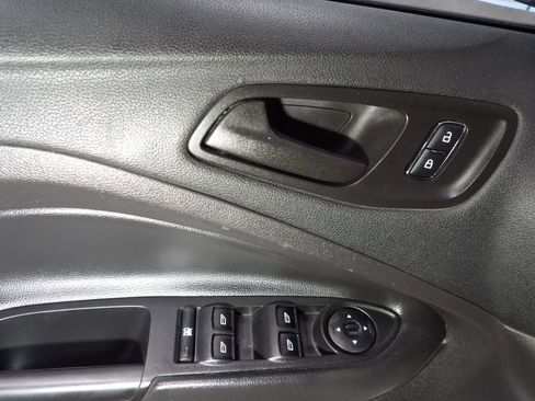 Used 2017 Ford Escape S image 8