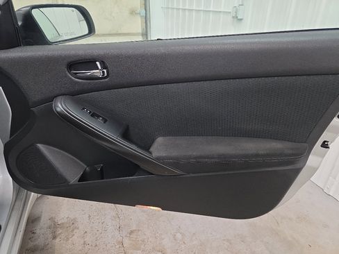 Used 2012 Nissan Altima 3.5 SR image 40