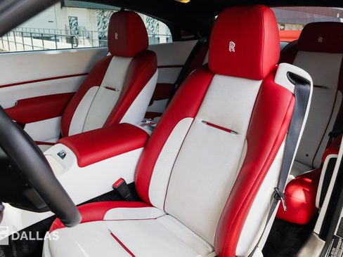 Used 2019 Rolls-Royce Wraith RWD image 22