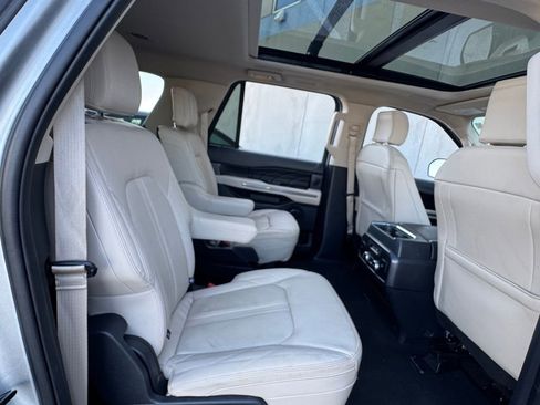 Used 2024 Ford Expedition Max Platinum image 30