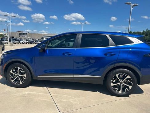 Used 2023 Kia Sportage EX FWD image 6