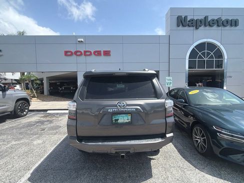 Used 2015 Toyota 4Runner SR5 Premium RWD image 12