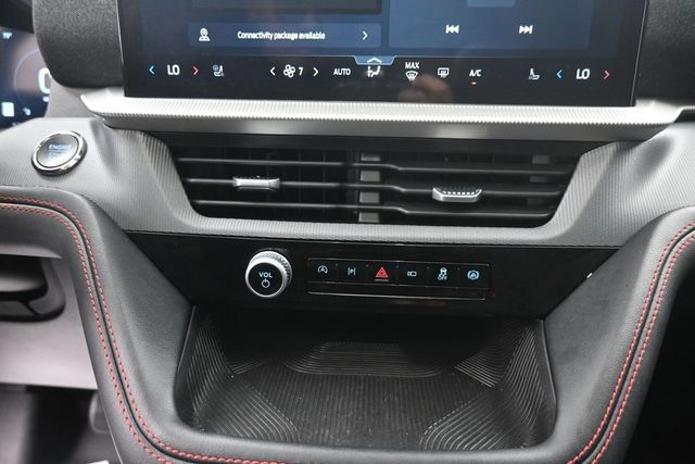 Certified 2025 Ford Explorer ST-Line AWD/4WD image 14