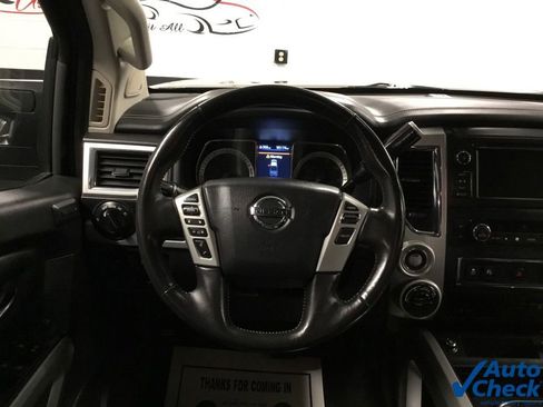 Used 2019 Nissan Titan PRO-4X w/ Pro-4x Convenience Package AWD/4WD image 46
