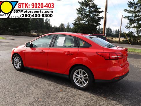 Used 2016 Ford Focus SE image 6