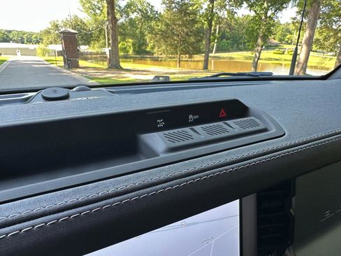 Used 2025 Ford Bronco Outer Banks AWD/4WD image 37