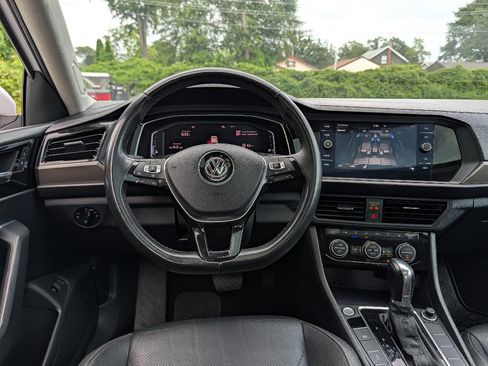 Used 2019 Volkswagen Jetta SEL Premium FWD image 31