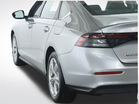 Used 2025 Honda Accord LX image 43