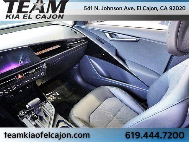 Certified 2025 Kia Niro EX Touring FWD image 24