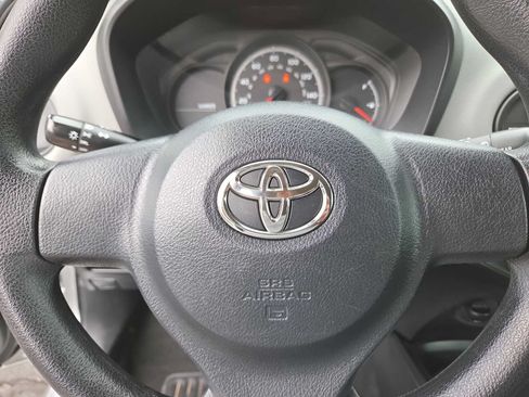 Used 2016 Toyota Yaris L FWD image 23