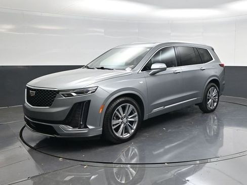 Used 2023 Cadillac XT6 Premium Luxury image 7