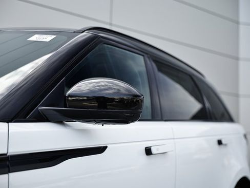 New 2026 Land Rover Range Rover Velar Dynamic SE image 4