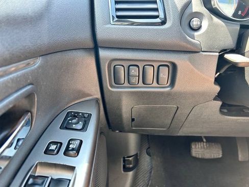 Used 2024 Mitsubishi Outlander Sport SE AWD/4WD image 15