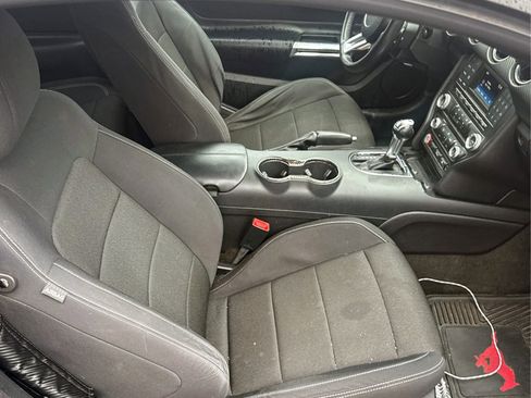 Used 2017 Ford Mustang Coupe image 22