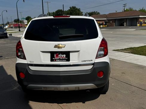 Used 2015 Chevrolet Captiva Sport LS FWD image 8