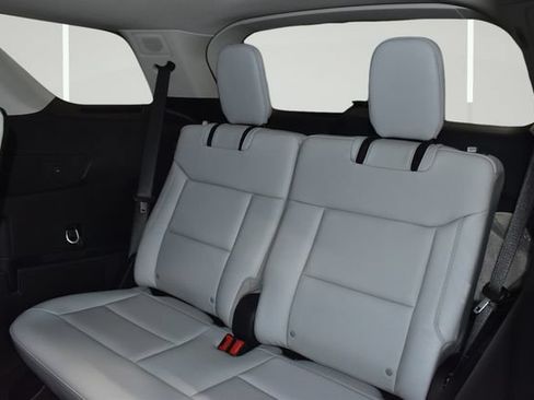Used 2026 Ford Explorer Platinum w/ LUX Leather Package AWD/4WD image 18