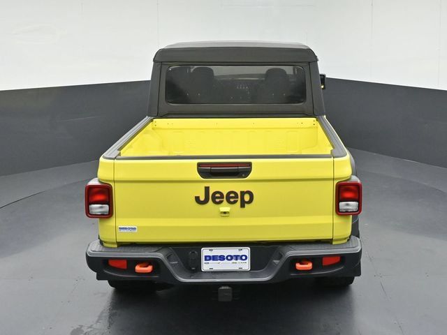 Used 2023 Jeep Gladiator Mojave AWD/4WD image 46