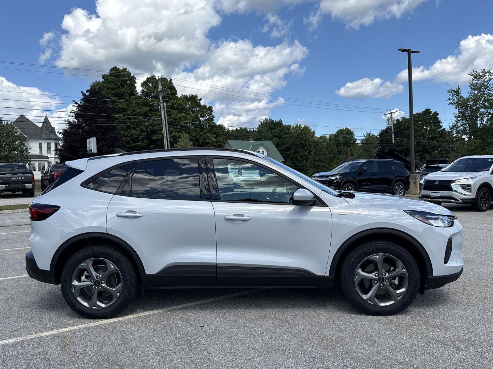 Used 2025 Ford Escape ST-Line Select AWD/4WD image 6