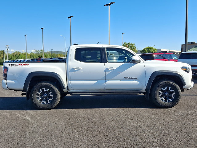 Used 2021 Toyota Tacoma TRD Off-Road w/ Technology Package AWD/4WD image 7