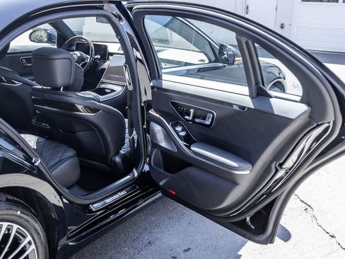 Used 2024 Mercedes-Benz S 580e 4MATIC Sedan image 19