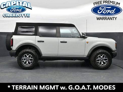 Used 2022 Ford Bronco Badlands AWD/4WD image 10